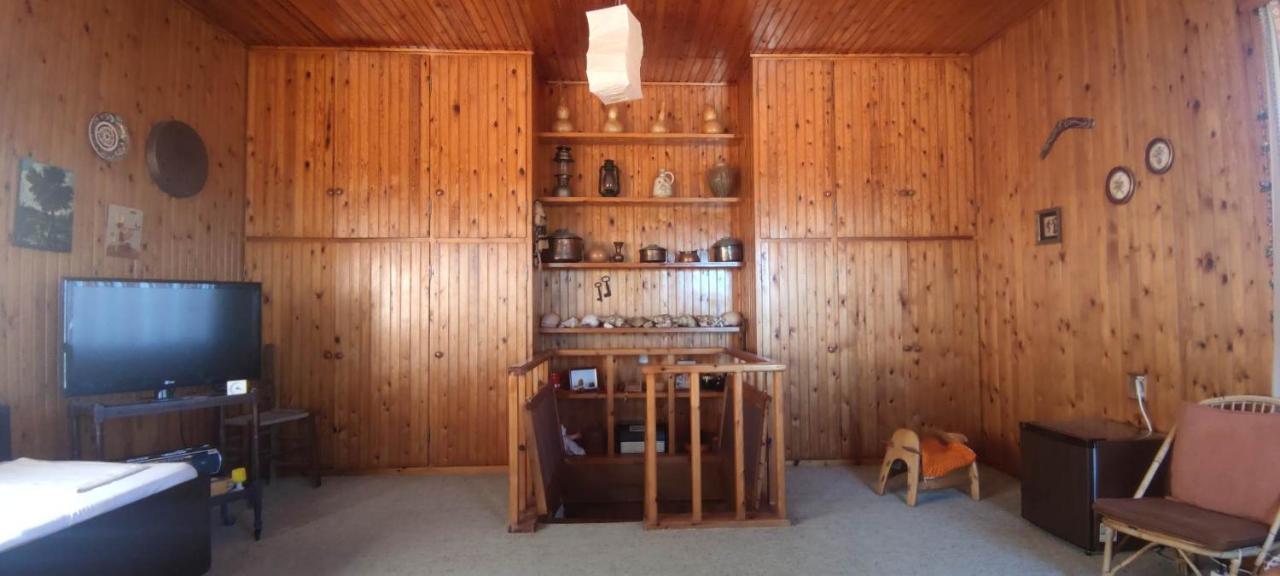 Rising Sun Guesthouse Mesochoria Bagian luar foto