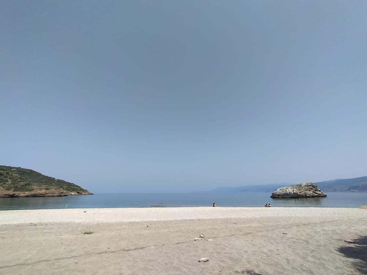 Rising Sun Guesthouse Mesochoria Bagian luar foto