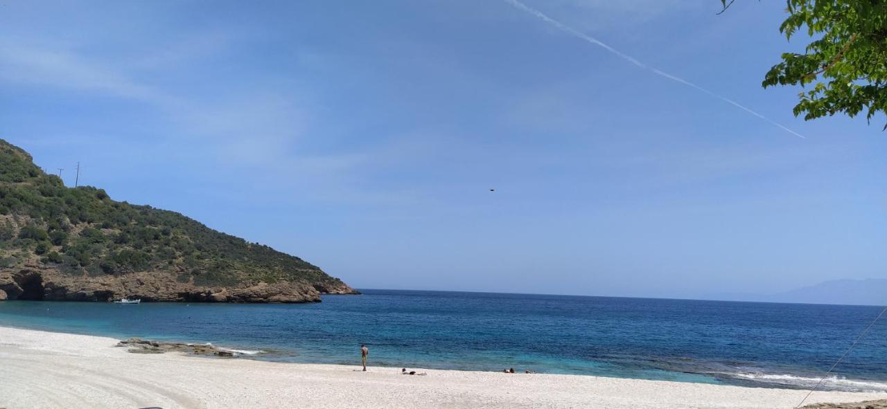 Rising Sun Guesthouse Mesochoria Bagian luar foto
