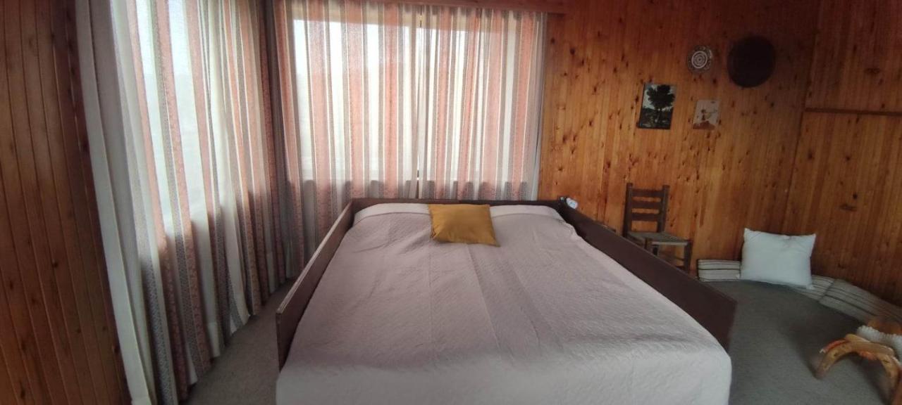 Rising Sun Guesthouse Mesochoria Bagian luar foto